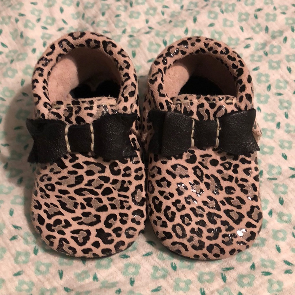 Freshly picked glossy leopard Moccs 🐆